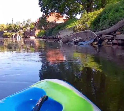 Sunken boat Sunken boat